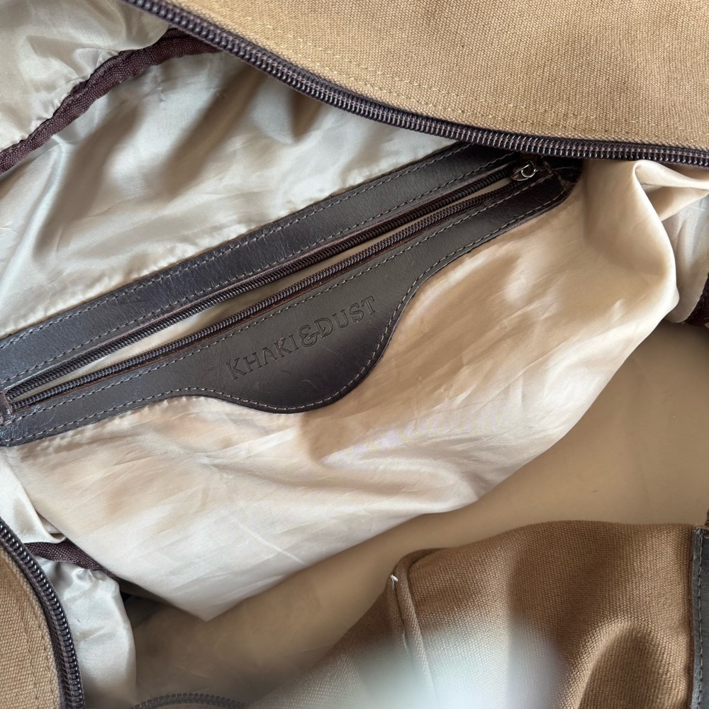 Brown canvas duffle bag with leather details - Picture 3 of 5